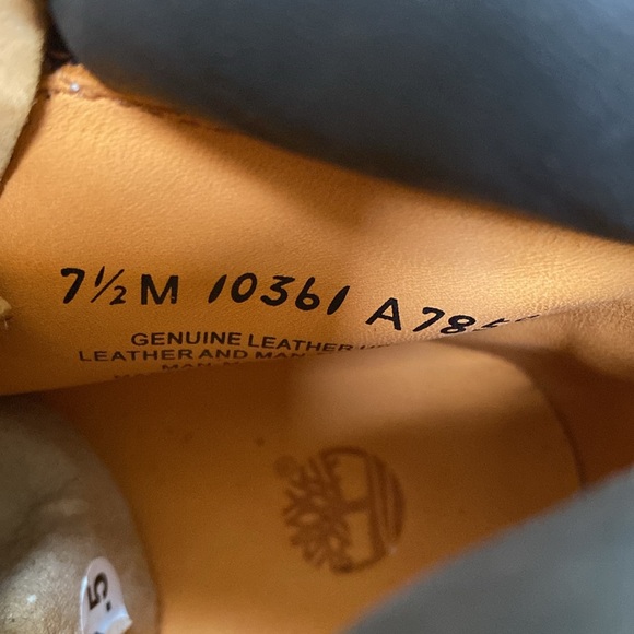 Women Timberland waterproof boots. Size 7.5 - Picture 4 of 5